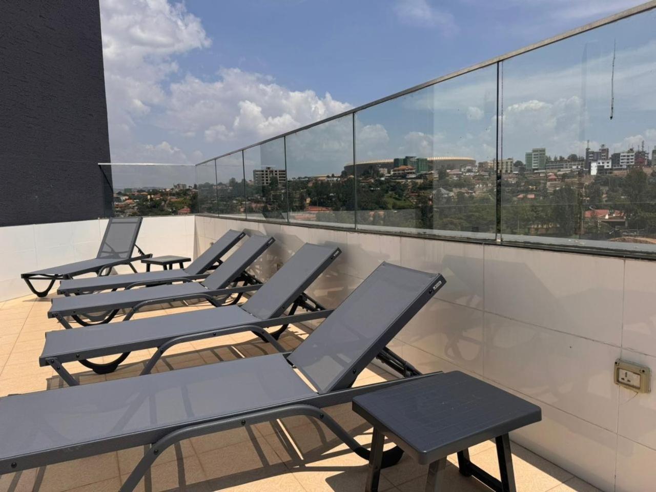 Cascadia Apartments Кигали Экстерьер фото