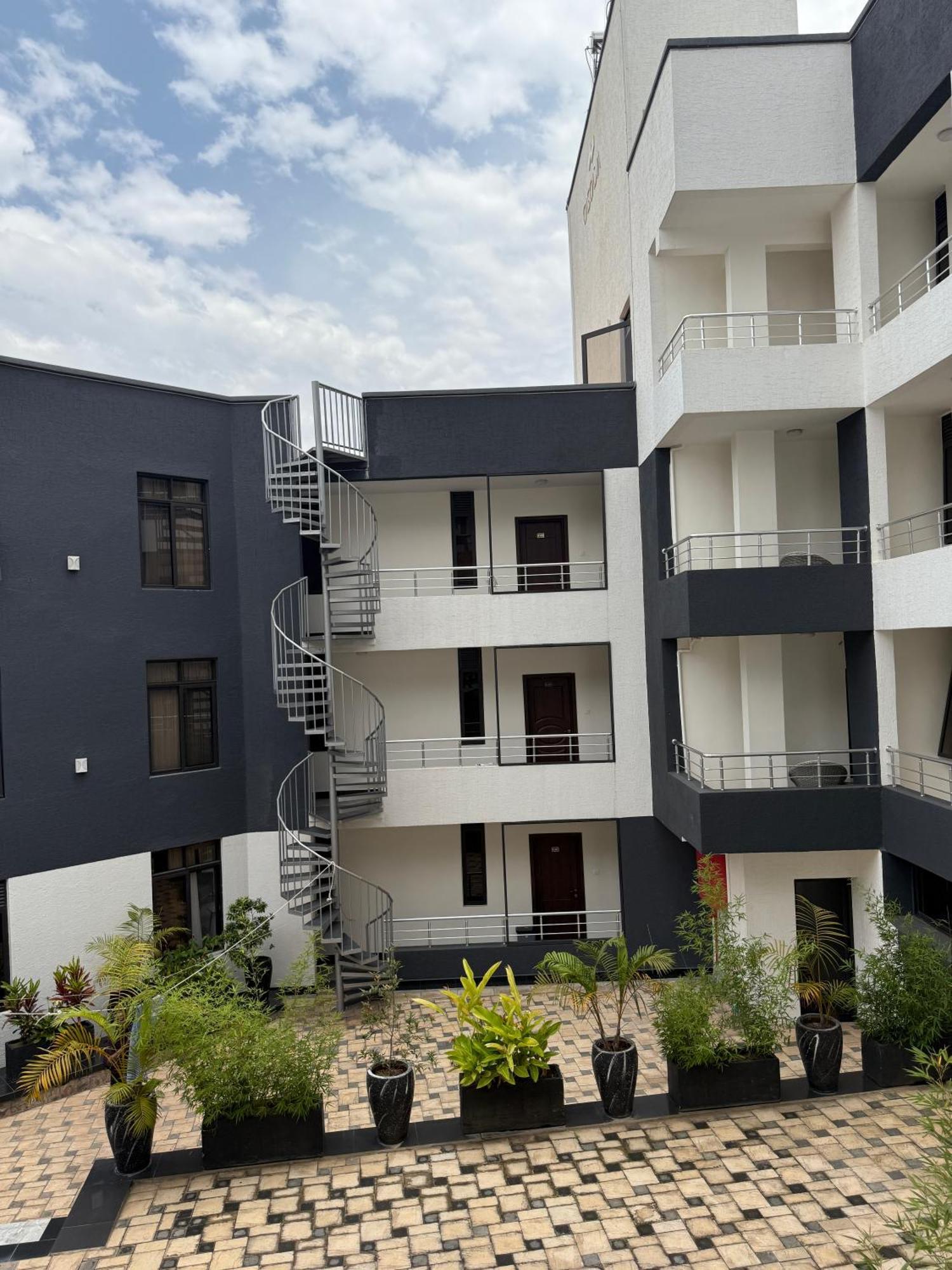 Cascadia Apartments Кигали Экстерьер фото