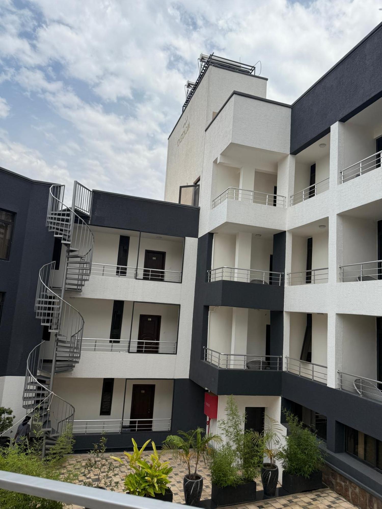 Cascadia Apartments Кигали Экстерьер фото