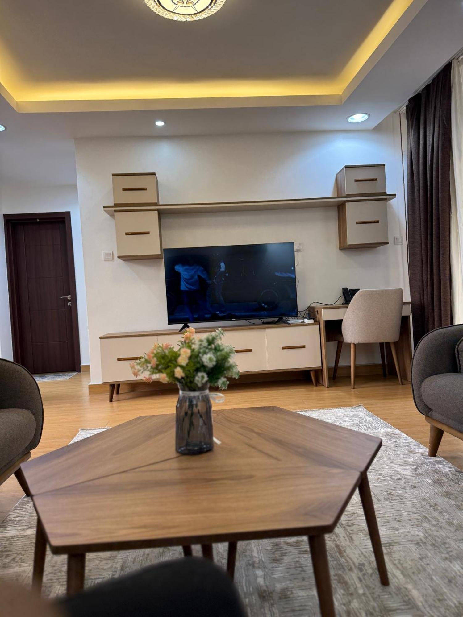 Cascadia Apartments Кигали Экстерьер фото